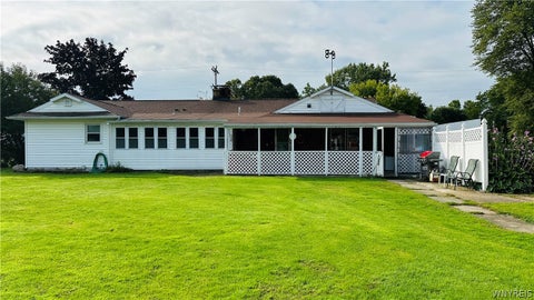 Tiny photo for 2509 Moore Road, Lewiston, NY 14131 (MLS # B1715376)