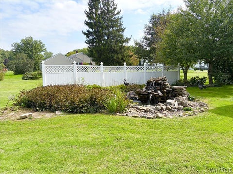 Tiny photo for 2509 Moore Road, Lewiston, NY 14131 (MLS # B1715376)