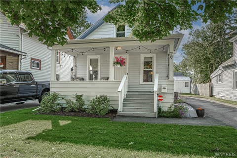 Homes For Sale - 29 E Felton Street<br/> Niagara County, North Tonawanda, NY 14120