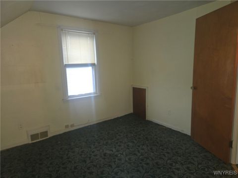 Tiny photo for 298 Lowell Road, Tonawanda, NY 14217 (MLS # B1655338)