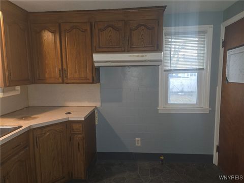Tiny photo for 298 Lowell Road, Tonawanda, NY 14217 (MLS # B1655338)
