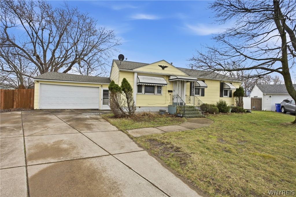 Photo of 4373 E Frontier Drive, Hamburg, NY 14219 (MLS # B1666503)