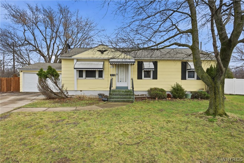 Photo of 4373 E Frontier Drive, Hamburg, NY 14219 (MLS # B1666503)