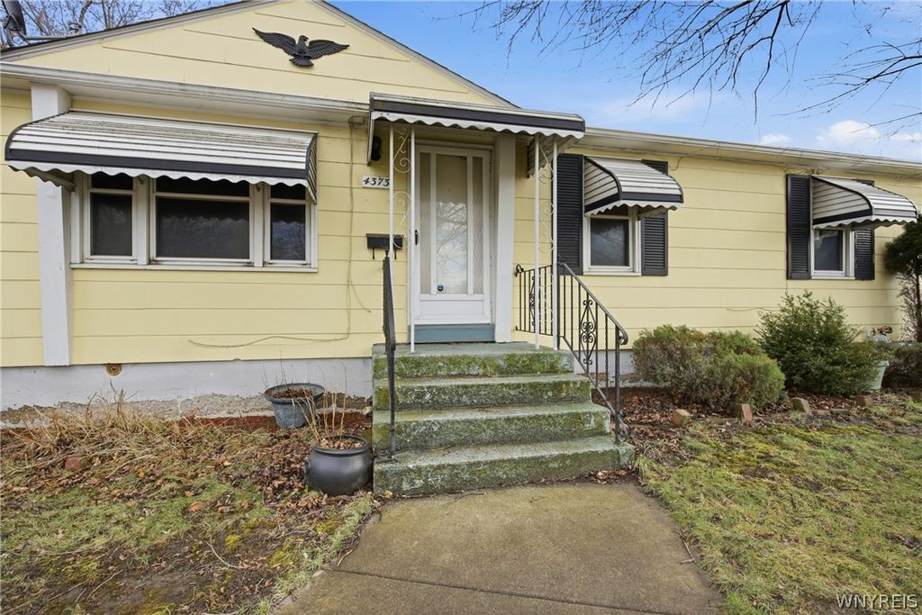 Photo of 4373 E Frontier Drive, Hamburg, NY 14219 (MLS # B1666503)