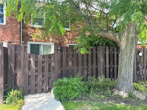 Tiny photo for 40 Hamlin Sq SQ #E, Amherst, NY 14221 (MLS # B1693679)