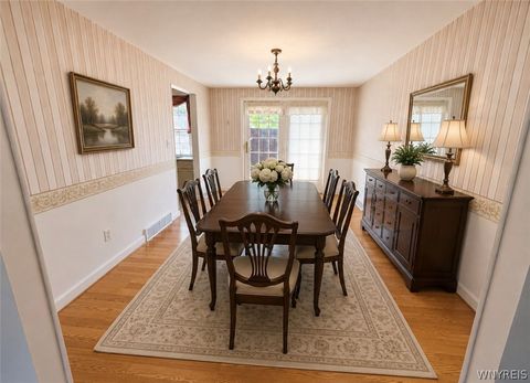 Tiny photo for 40 Hamlin Sq SQ #E, Amherst, NY 14221 (MLS # B1693679)