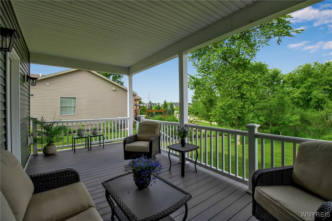 Aurora, New York 14052, United States, 3 Bedrooms Bedrooms, ,2 BathroomsBathrooms,Residential,Pending,160424