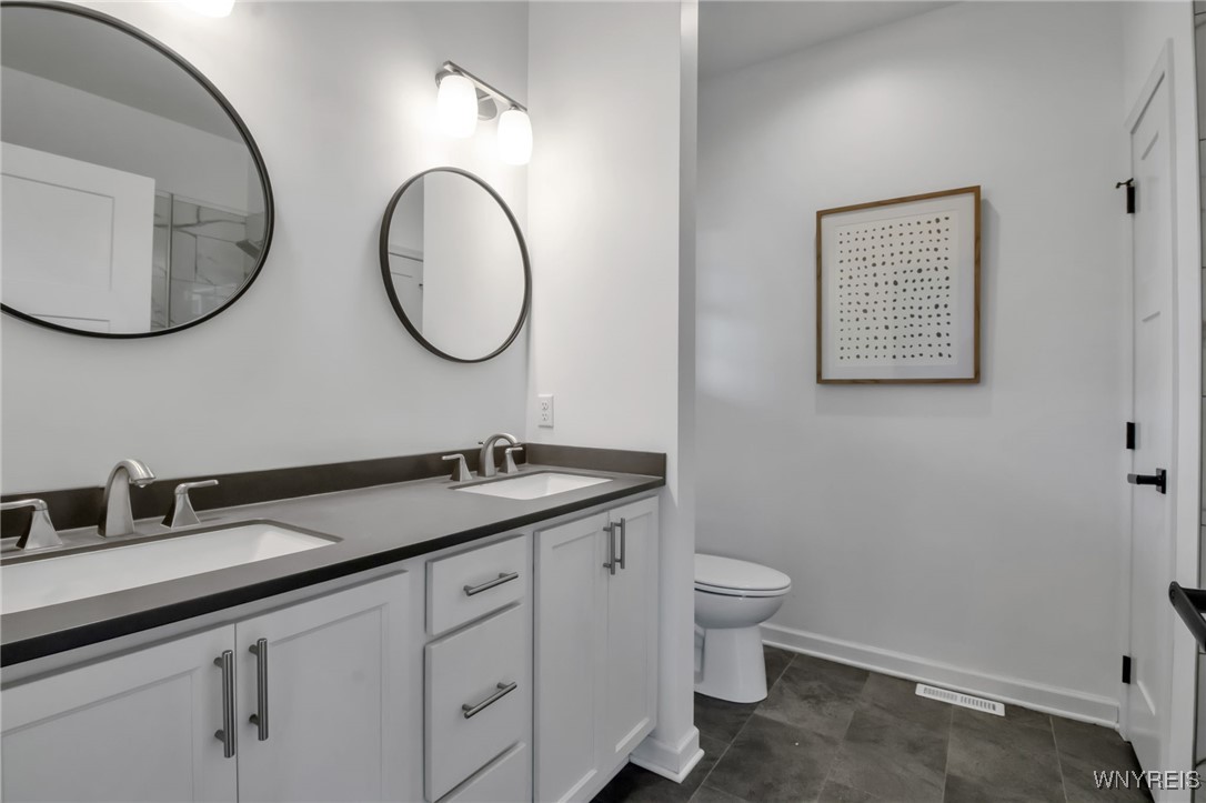 Aurora, New York 14052, United States, 3 Bedrooms Bedrooms, ,2 BathroomsBathrooms,Residential,Pending,160424