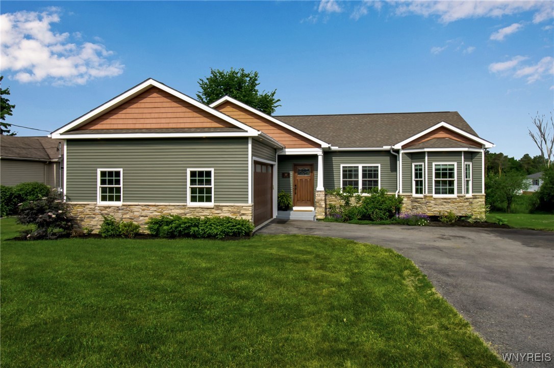 Aurora, New York 14052, United States, 3 Bedrooms Bedrooms, ,2 BathroomsBathrooms,Residential,Pending,160424