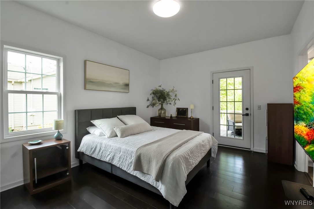 Aurora, New York 14052, United States, 3 Bedrooms Bedrooms, ,2 BathroomsBathrooms,Residential,Pending,160424