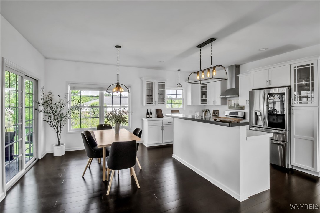 Aurora, New York 14052, United States, 3 Bedrooms Bedrooms, ,2 BathroomsBathrooms,Residential,Pending,160424