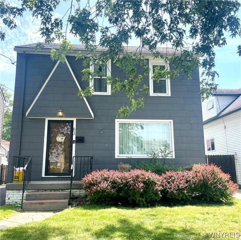 Homes For Sale - 83 Whitehall Avenue<br/> Erie County, Buffalo, NY 14220