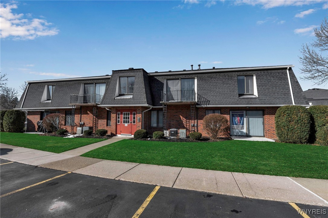 25B Foxberry Drive, Amherst, New York image 1
