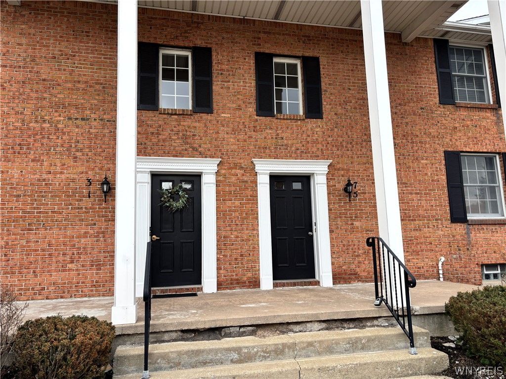 Photo of 7 Tralee Ter Ter, Amherst, NY 14051 (MLS # B1667689)