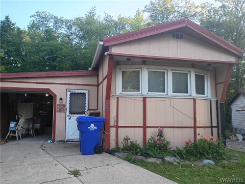 Mobile Home For Sale - 93 Waterview Parkway<br/> Erie County, Hamburg, NY 14075