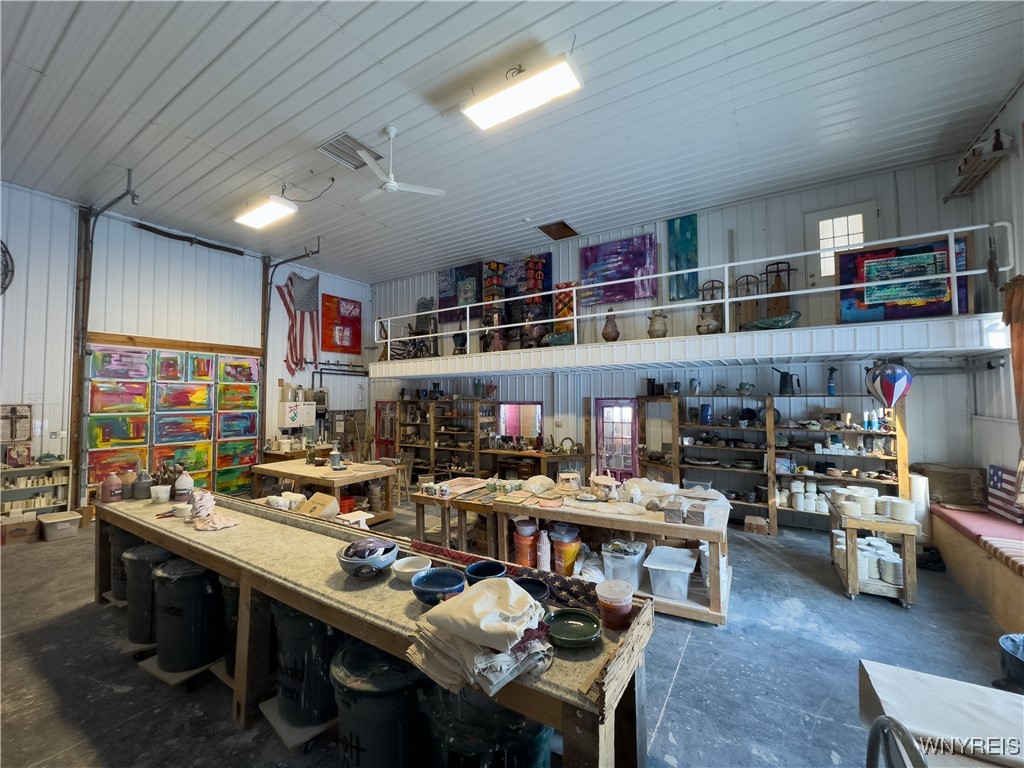 Cambria, New York 14094, United States, ,Commercial,Active,17720