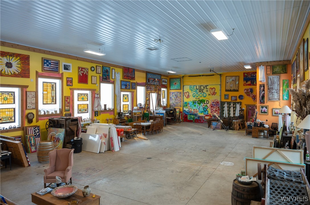 Cambria, New York 14094, United States, ,Commercial,Active,17720