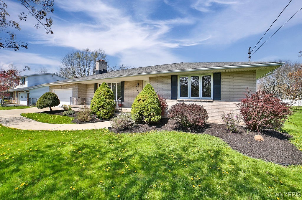 2347 Long Road, Grand Island, New York image 4
