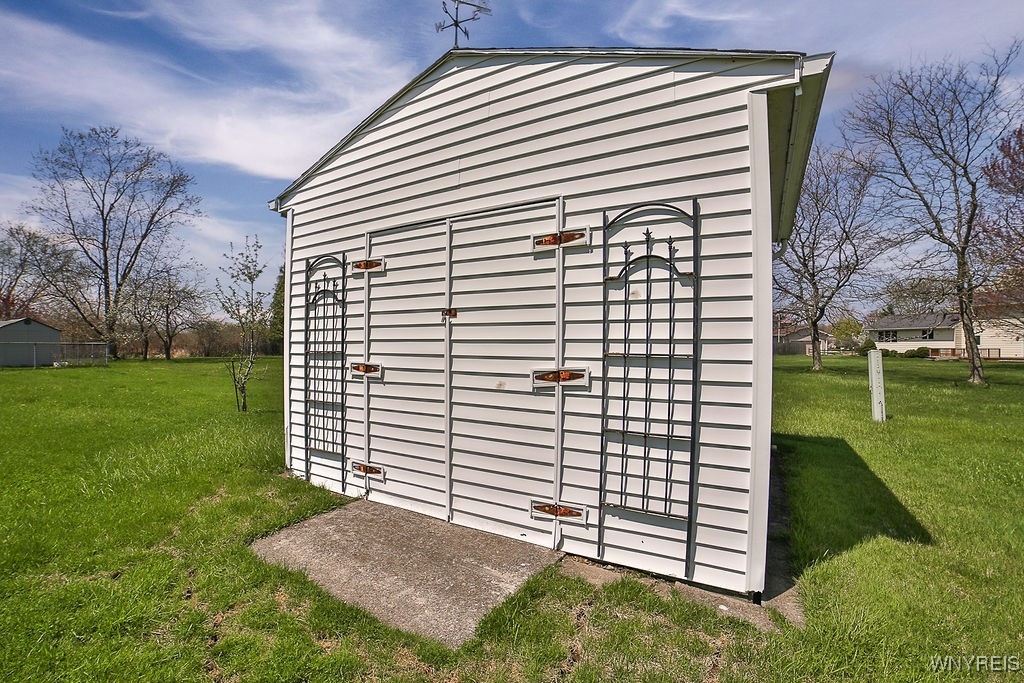 2347 Long Road, Grand Island, New York image 40