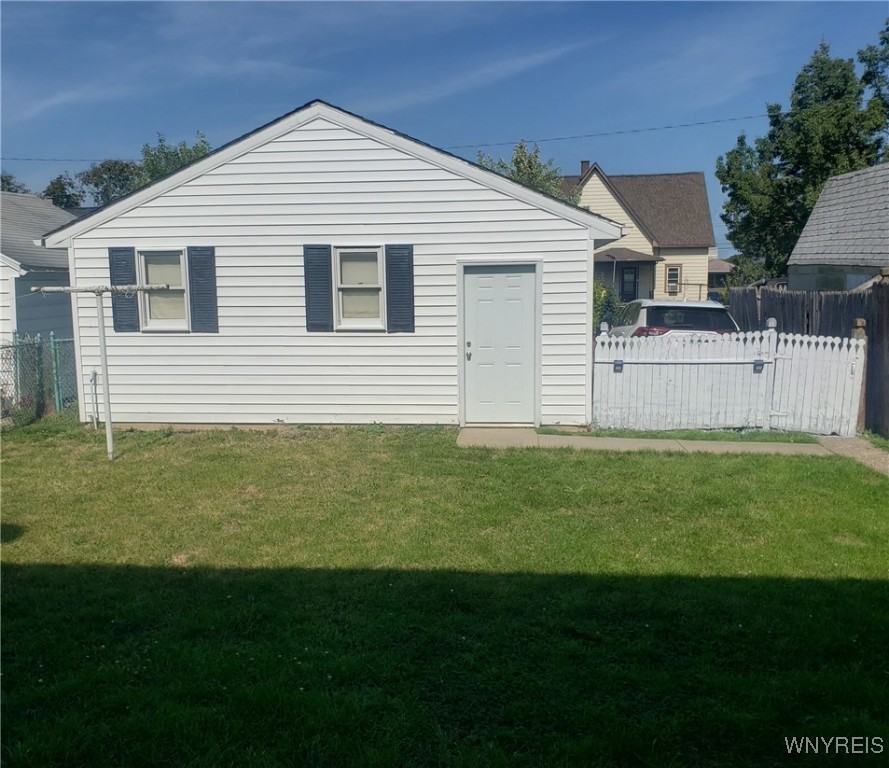 Niagara Falls, New York 14301, United States, 2 Bedrooms Bedrooms, ,1 BathroomBathrooms,Residential,Active,216619