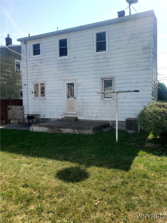 Niagara Falls, New York 14301, United States, 2 Bedrooms Bedrooms, ,1 BathroomBathrooms,Residential,Active,216619