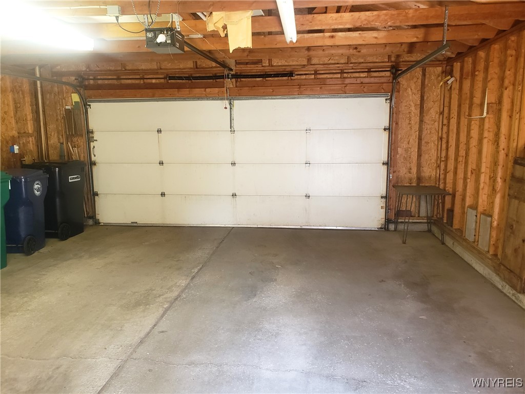 Niagara Falls, New York 14301, United States, 2 Bedrooms Bedrooms, ,1 BathroomBathrooms,Residential,Active,216619