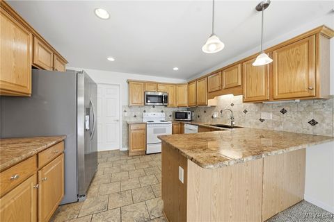 Tiny photo for 74 Moon Walk, Tonawanda, NY 14150 (MLS # B1660462)