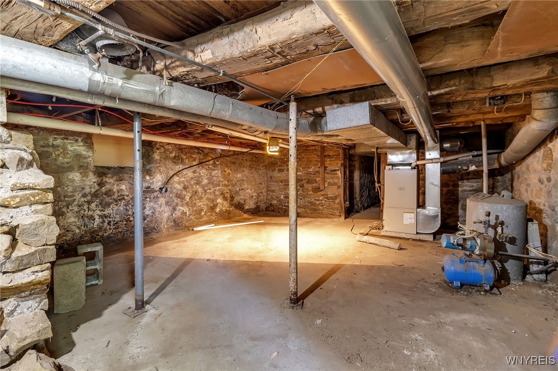 Shelby, New York 14103, United States, 5 Bedrooms Bedrooms, ,3 BathroomsBathrooms,Residential,Active,150284