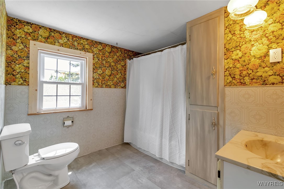 Shelby, New York 14103, United States, 5 Bedrooms Bedrooms, ,3 BathroomsBathrooms,Residential,Active,150284