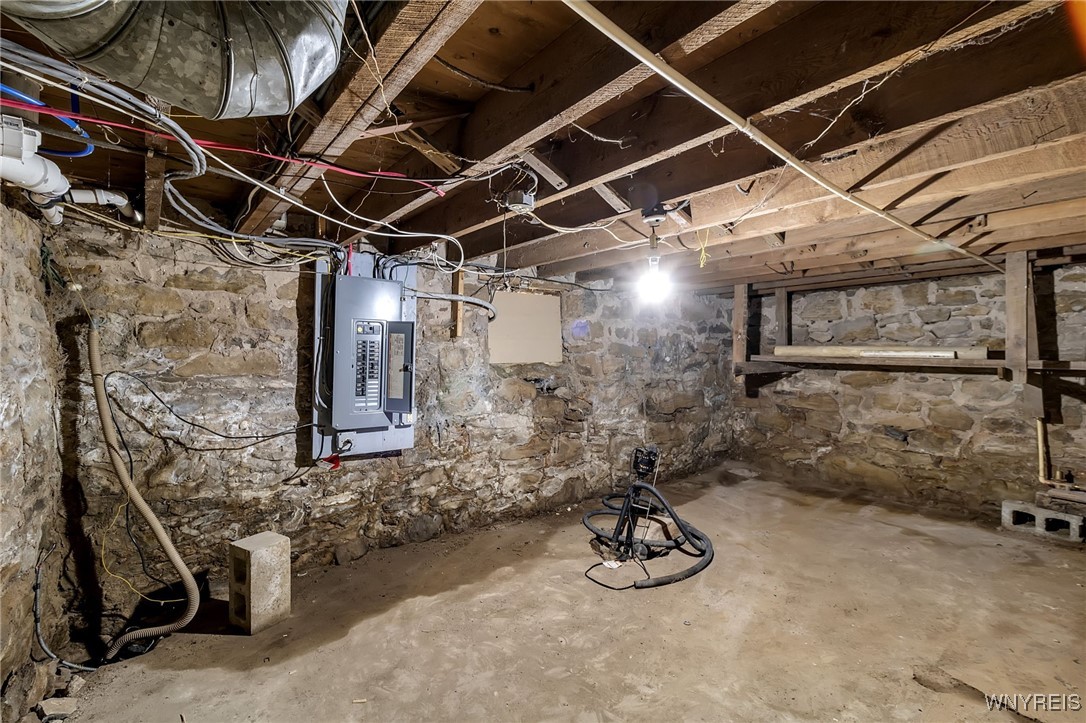 Shelby, New York 14103, United States, 5 Bedrooms Bedrooms, ,3 BathroomsBathrooms,Residential,Active,150284