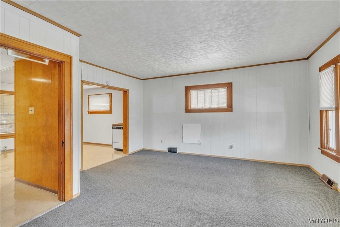 2240 Whitney Avenue, Niagara Falls, New York image 6