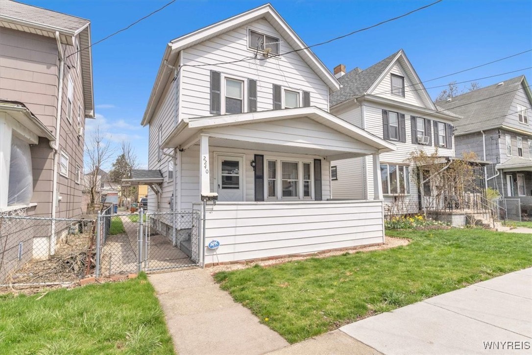 2240 Whitney Avenue, Niagara Falls, New York image 1