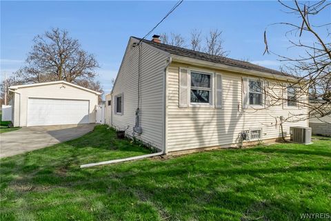 Homes For Sale - 9 Primrose Drive<br/> Cheektowaga, NY 14225