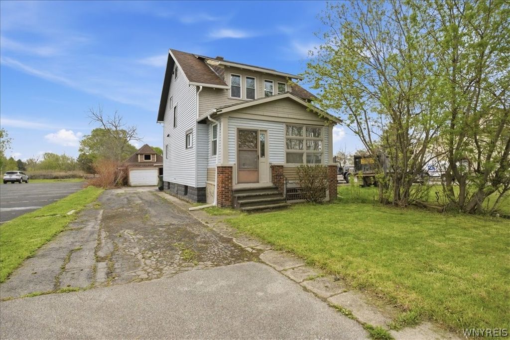 Photo of 5041 Broadway, Lancaster, NY 14043 (MLS # B1678189)