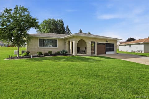 Tiny photo for 312 Barbados Drive, Cheektowaga, NY 14227 (MLS # B1690650)