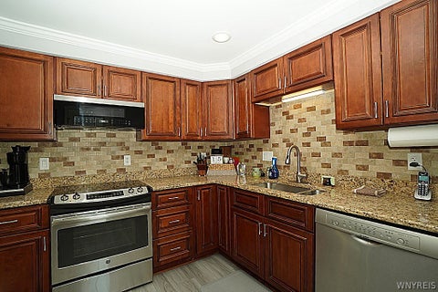 Tiny photo for 21 The Common Cmn, Lockport City, NY 14094 (MLS # B1724114)