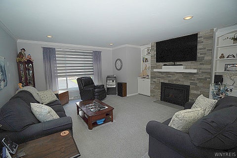 Tiny photo for 21 The Common Cmn, Lockport City, NY 14094 (MLS # B1724114)