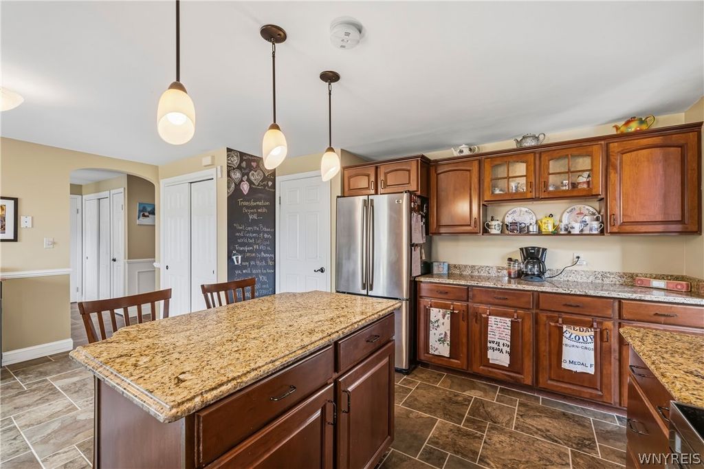 Photo of 951 Foxcroft Rd RD, Grand Island, NY 14072 (MLS # B1698606)