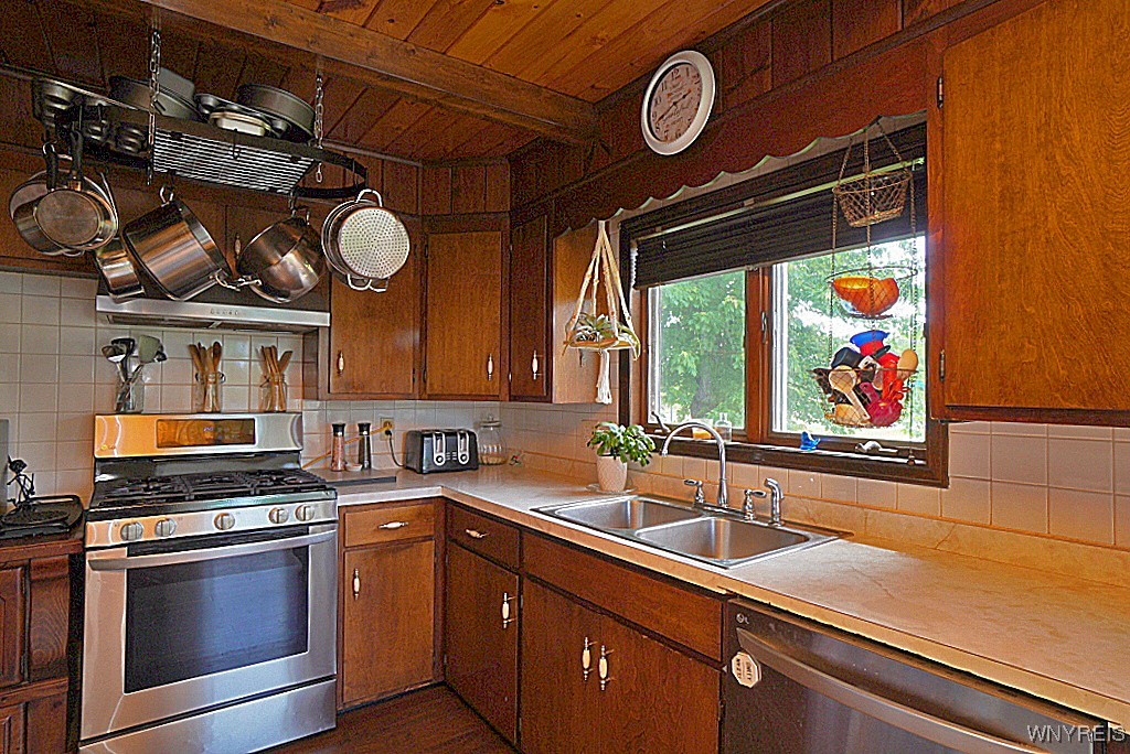 2477 Ridge Road, Lewiston, New York image 7