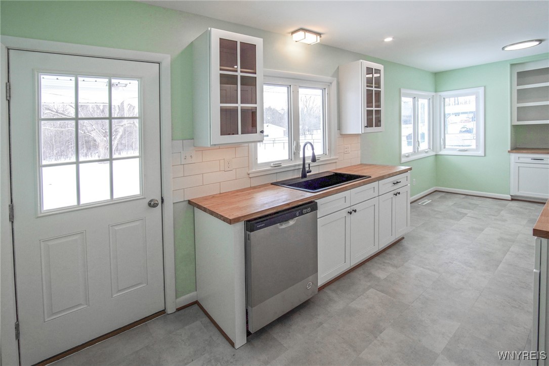 7408 Michael Road, Orchard Park, New York image 7