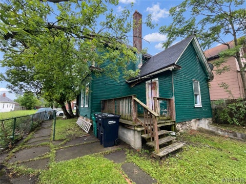 Tiny photo for 1146 Whitney Avenue, Niagara Falls, NY 14301 (MLS # B1714415)