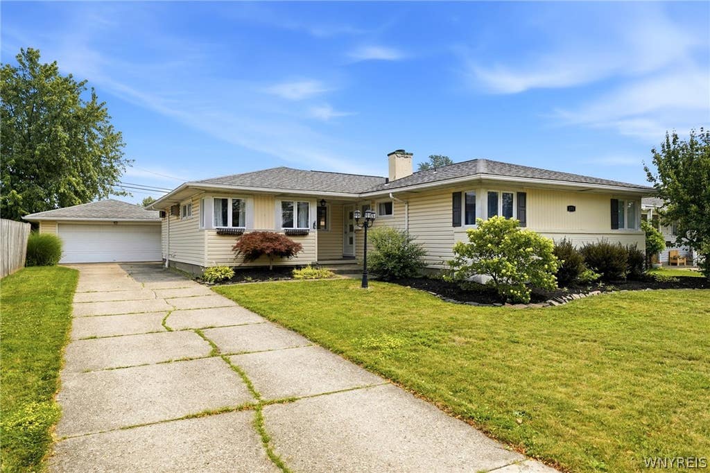 Photo of 275 Pryor Avenue, Tonawanda, NY 14150 (MLS # B1700427)