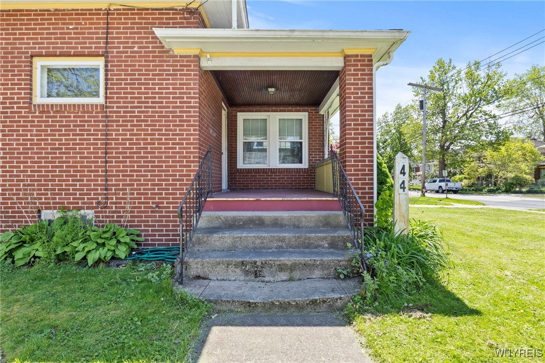 44 Lake Avenue