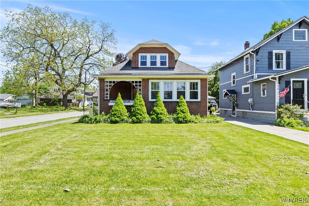44 Lake Avenue, Lancaster, New York image 1