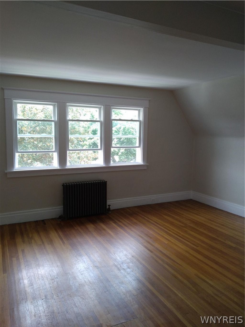 Photo of 79 Commonwealth Avenue #UPPER, Buffalo, NY 14216 (MLS # B1677388)