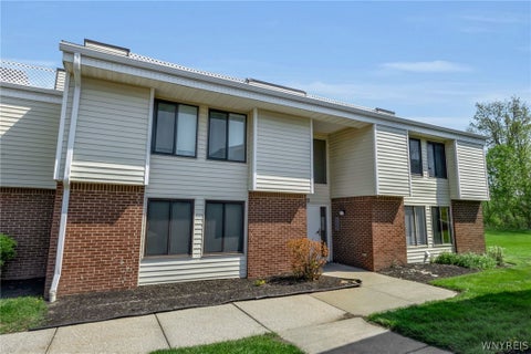 Condo For Sale - 43 Bee Hunter Court #A<br/> Amherst, NY 14051