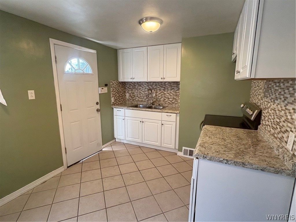 Photo of 484 81st Street, Niagara Falls, NY 14304 (MLS # B1665791)