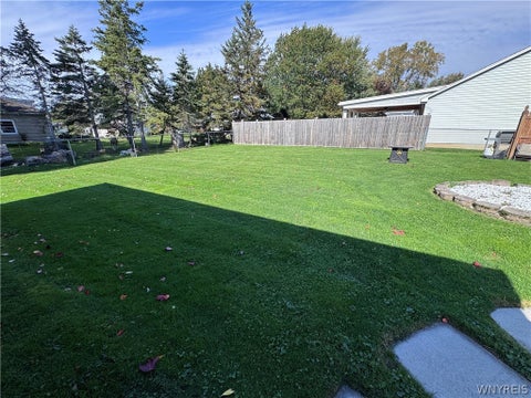 Tiny photo for 2 Red Oak Drive, Cheektowaga, NY 14227 (MLS # B1724451)