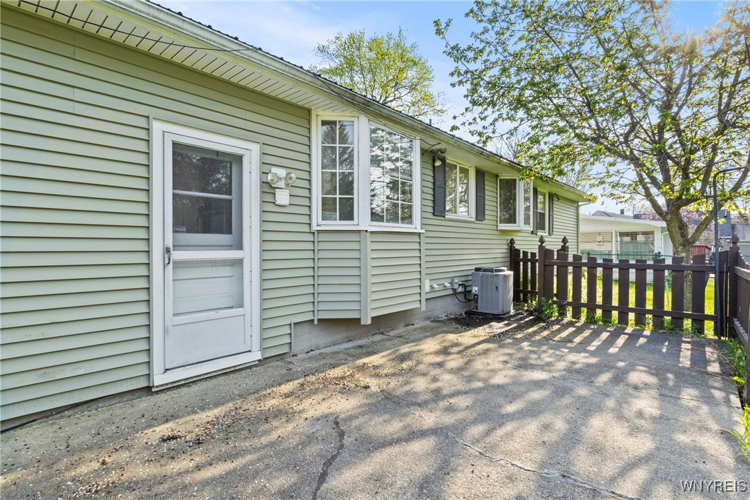 13346 Park Street, Alden, New York image 6