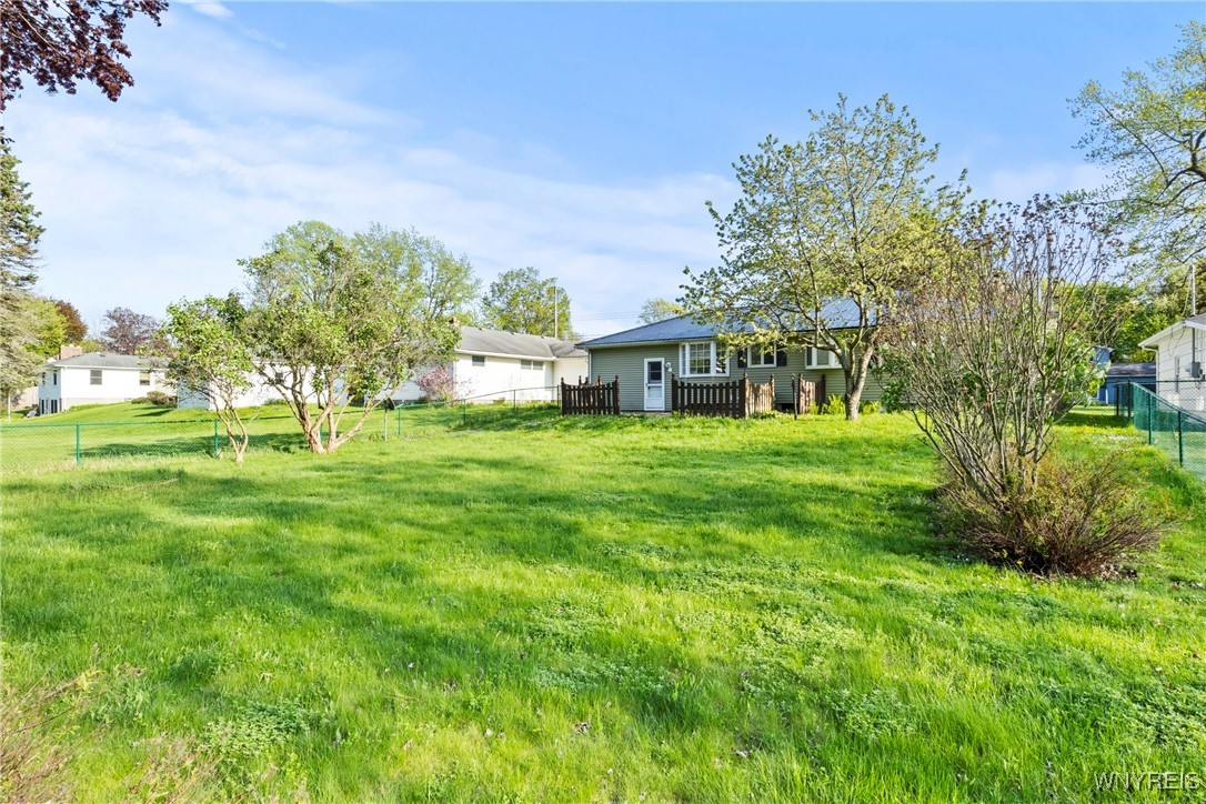 13346 Park Street, Alden, New York image 33
